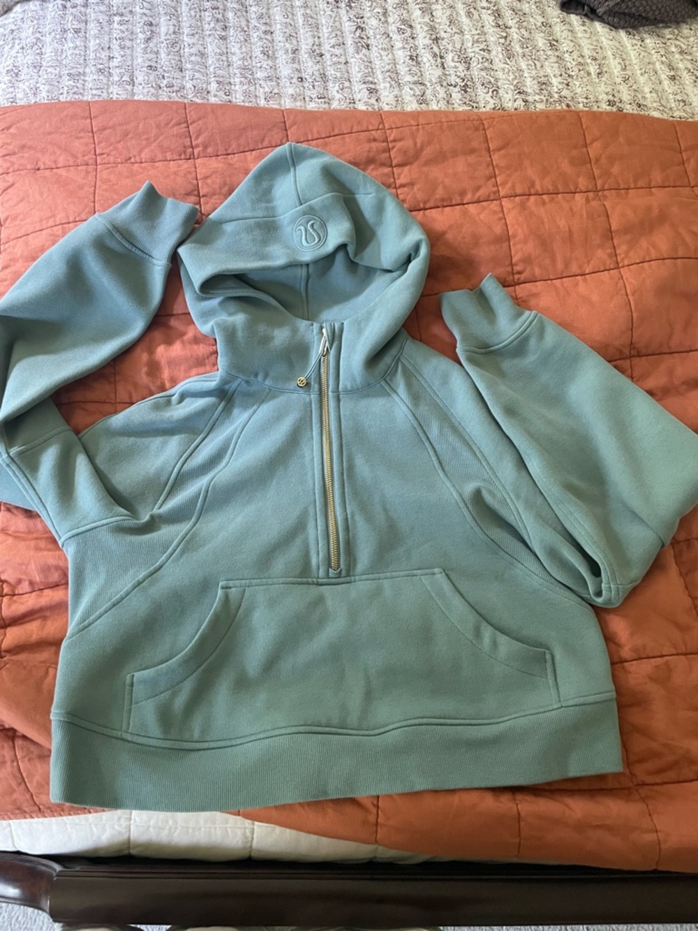 Lululemon Oversized sea foam Half-Zip Hoodie with gold zipper - size xs/s